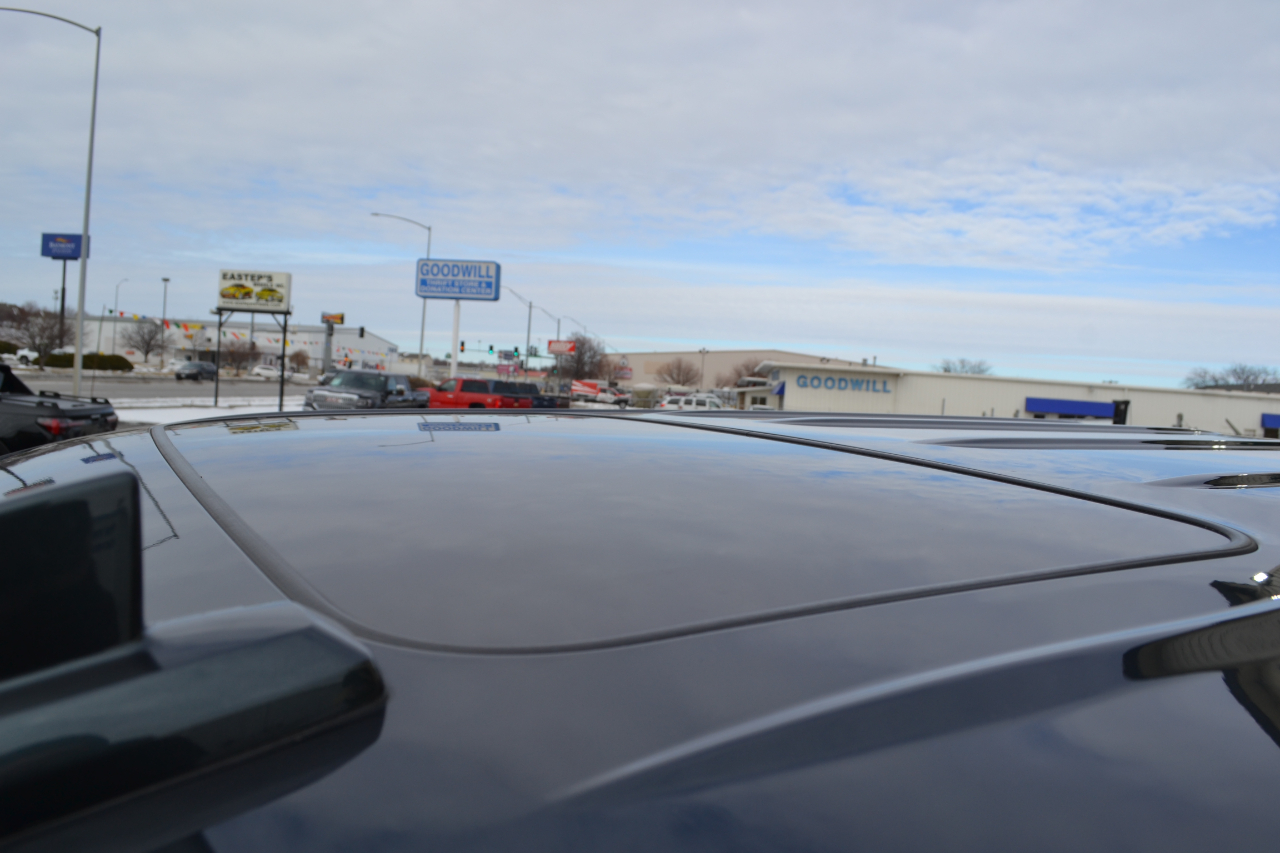 Chevrolet Silverado 1500 High Country Crew Cab Short Box 4WD 2017