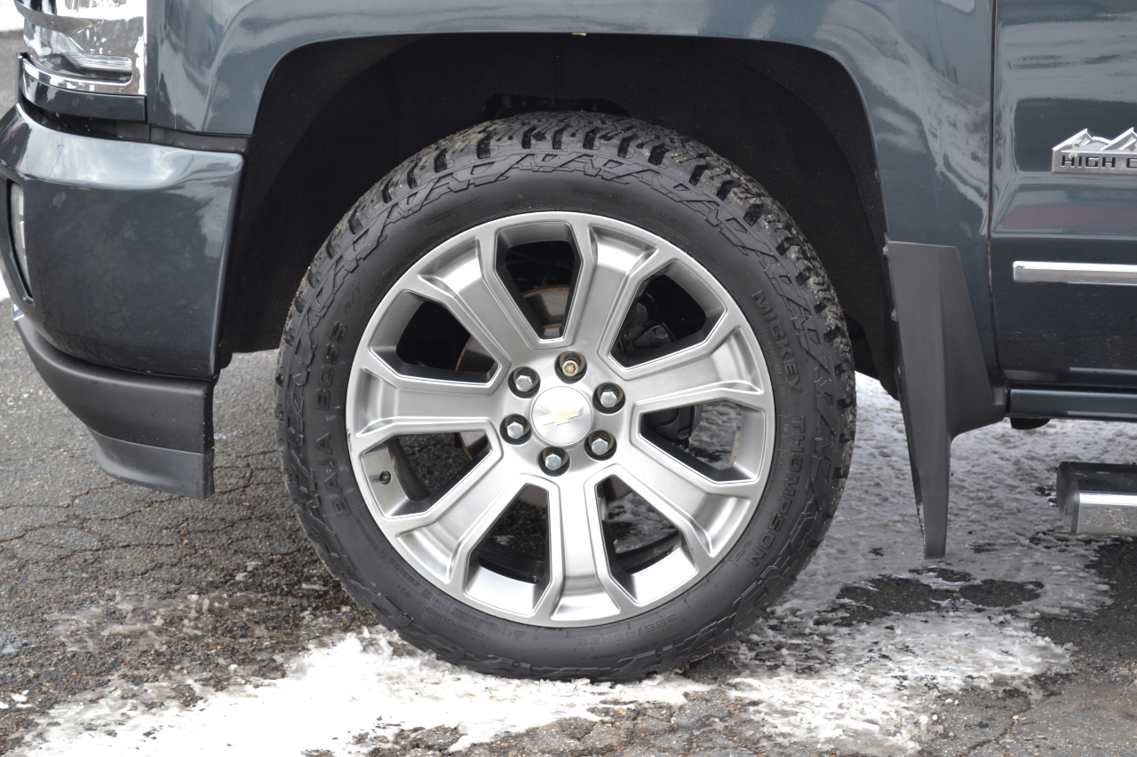 Chevrolet Silverado 1500 High Country Crew Cab Short Box 4WD 2017