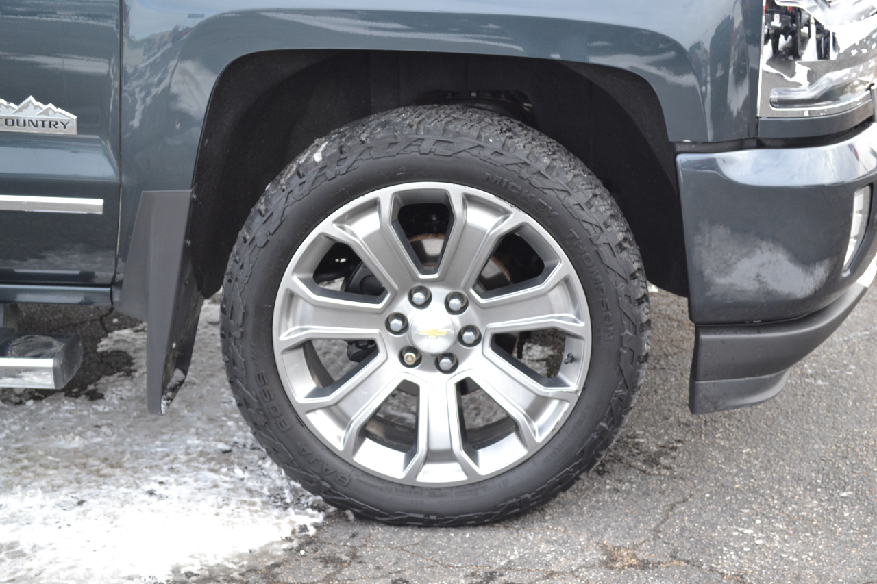 Chevrolet Silverado 1500 High Country Crew Cab Short Box 4WD 2017