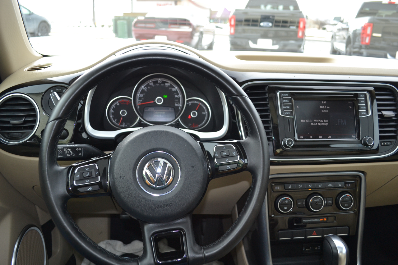 Volkswagen Beetle 2.0T SE 2018