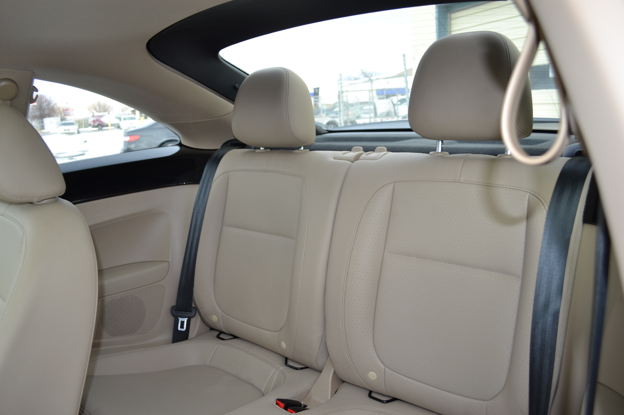 Volkswagen Beetle 2.0T SE 2018