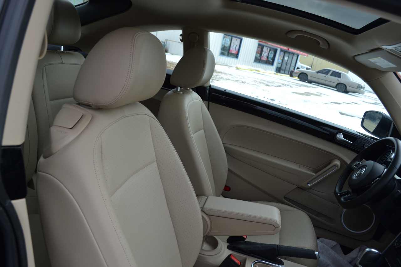 Volkswagen Beetle 2.0T SE 2018