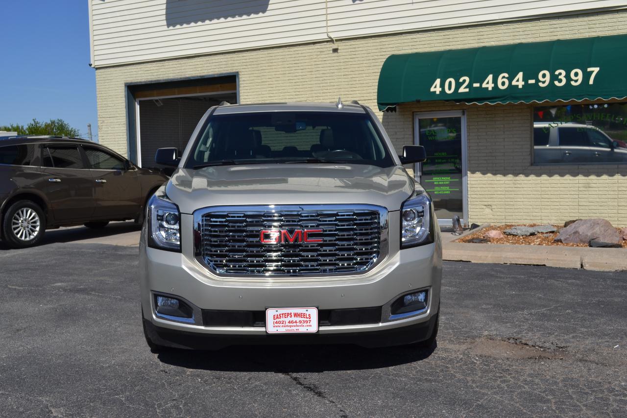 GMC Yukon Denali 4WD 2017