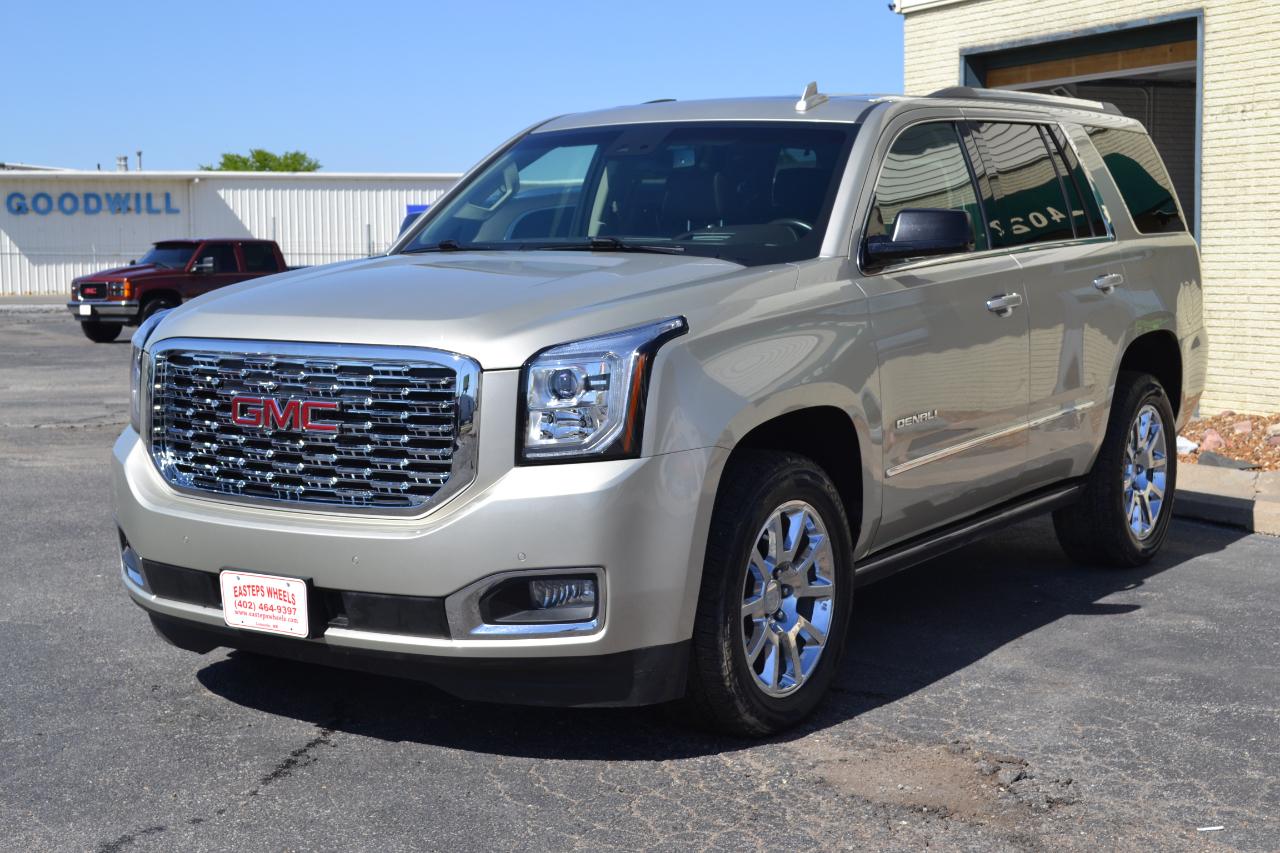 GMC Yukon Denali 4WD 2017
