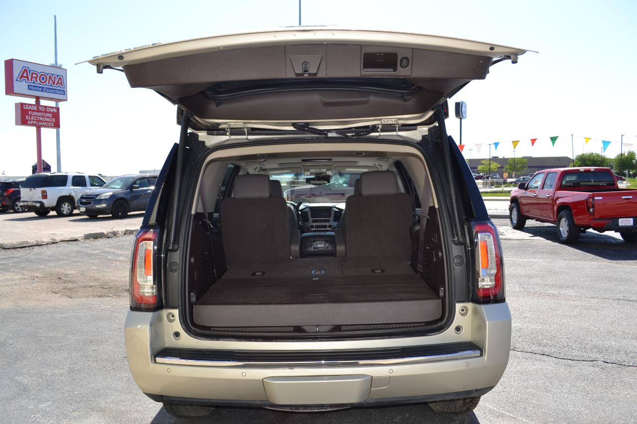GMC Yukon Denali 4WD 2017