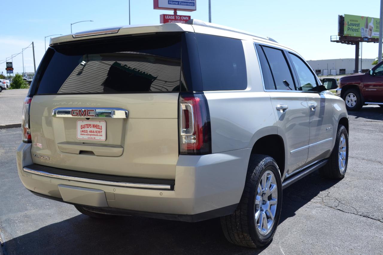 GMC Yukon Denali 4WD 2017