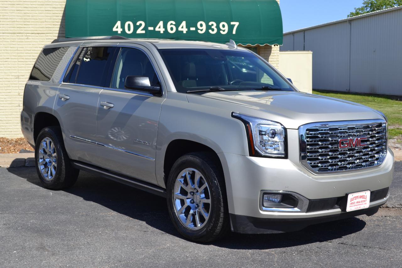 GMC Yukon Denali 4WD 2017