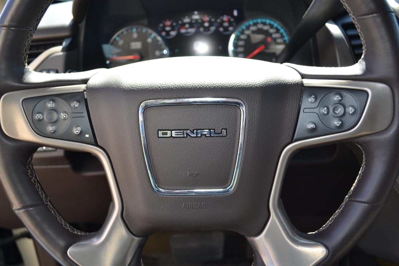 GMC Yukon Denali 4WD 2017