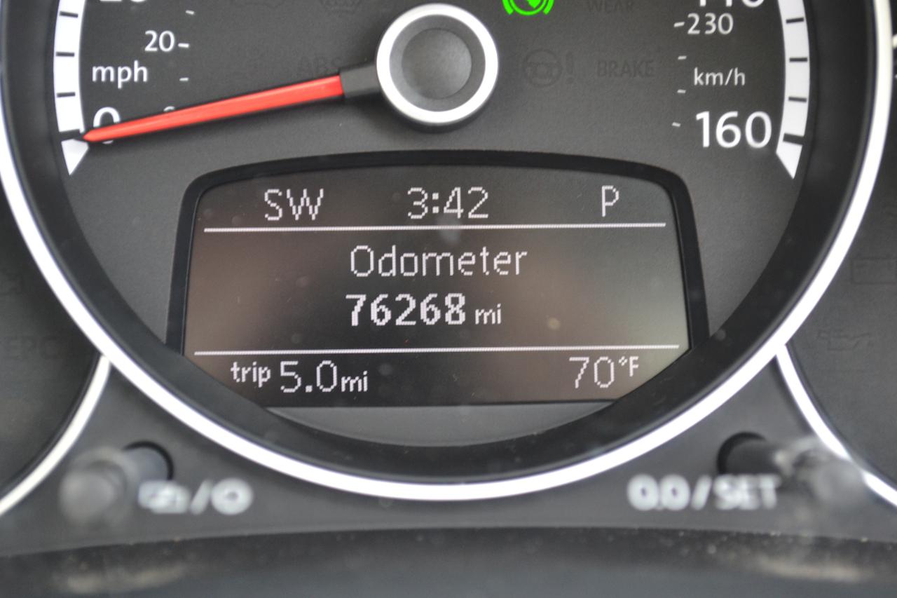 Volkswagen Beetle 1.8T Convertible 2015