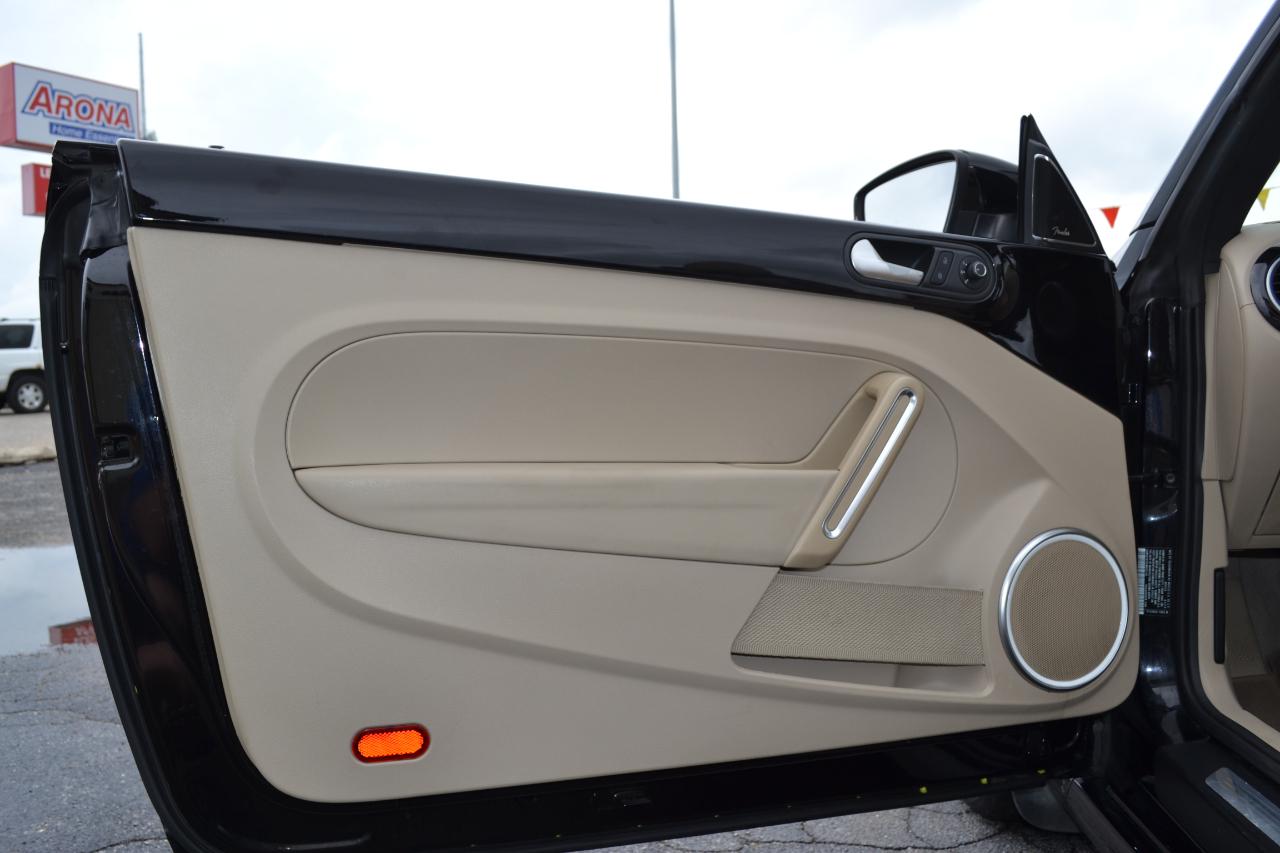 Volkswagen Beetle 1.8T Convertible 2015
