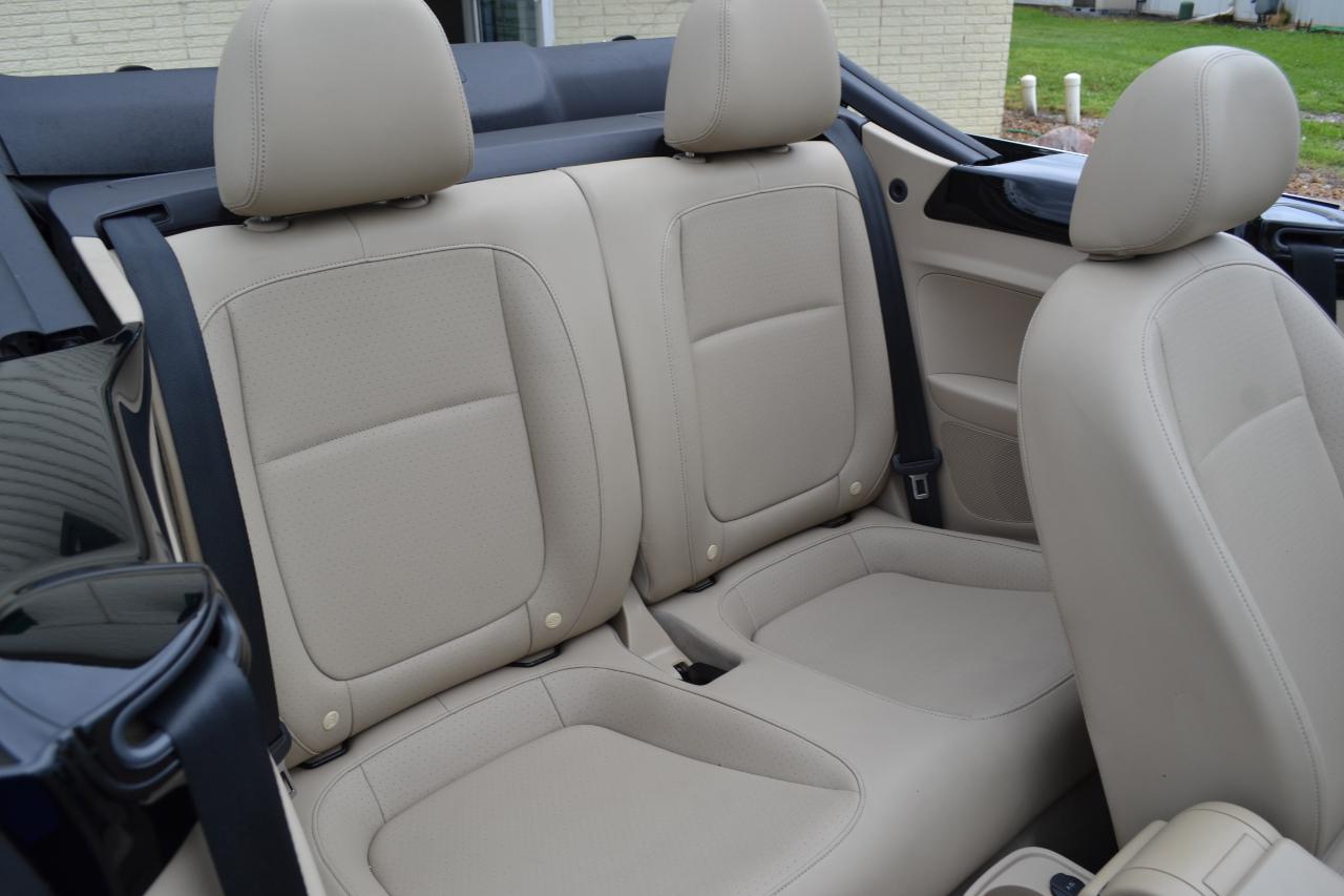Volkswagen Beetle 1.8T Convertible 2015