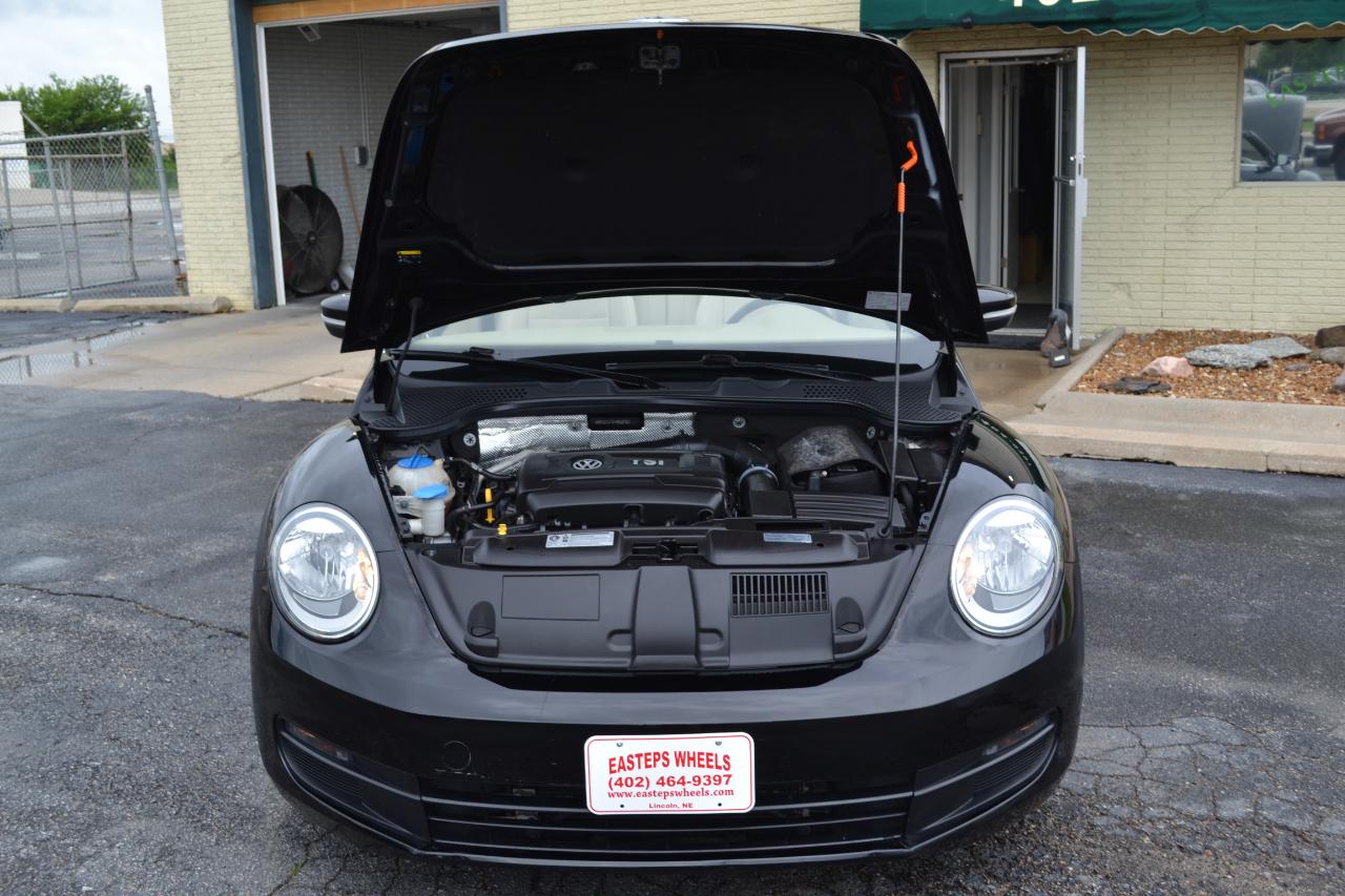 Volkswagen Beetle 1.8T Convertible 2015