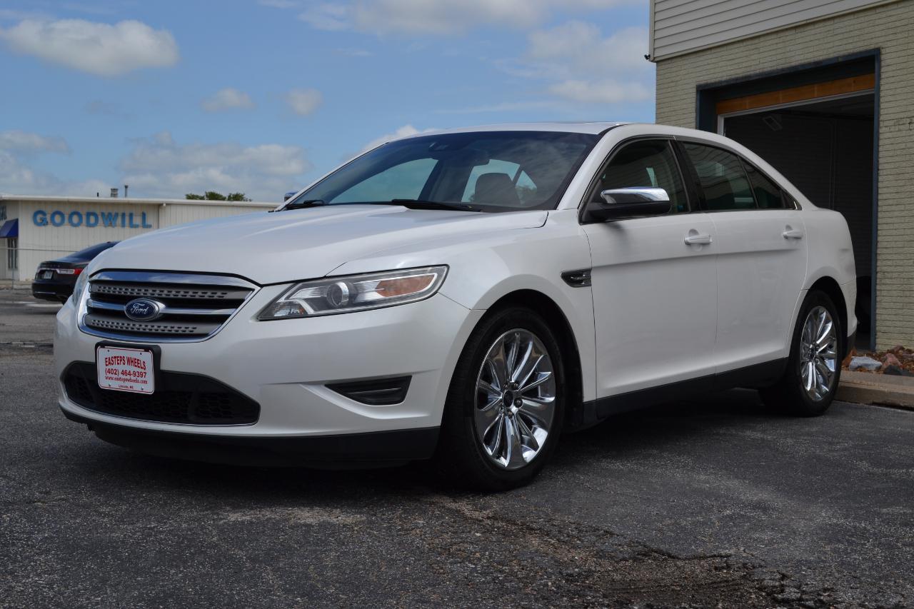 Ford Taurus Limited AWD 2010