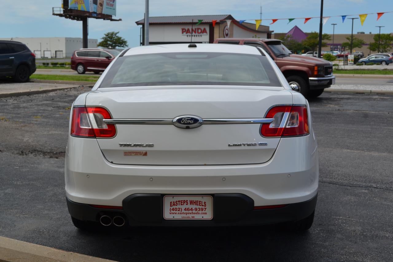 Ford Taurus Limited AWD 2010