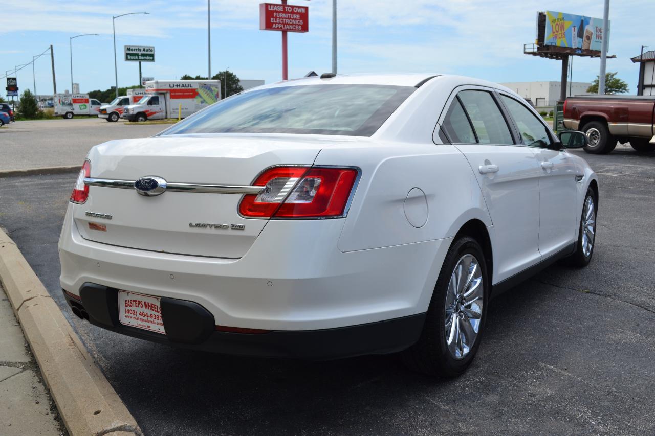 Ford Taurus Limited AWD 2010