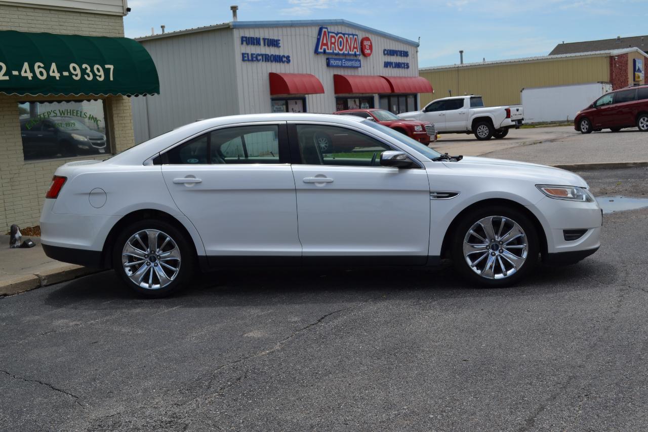 Ford Taurus Limited AWD 2010