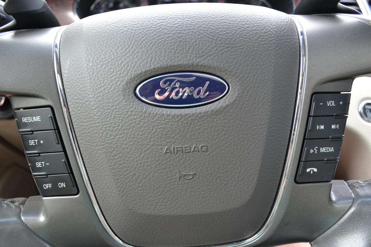 Ford Taurus Limited AWD 2010