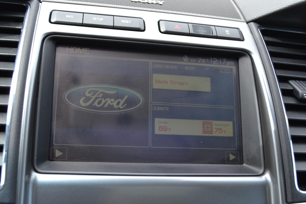 Ford Taurus Limited AWD 2010