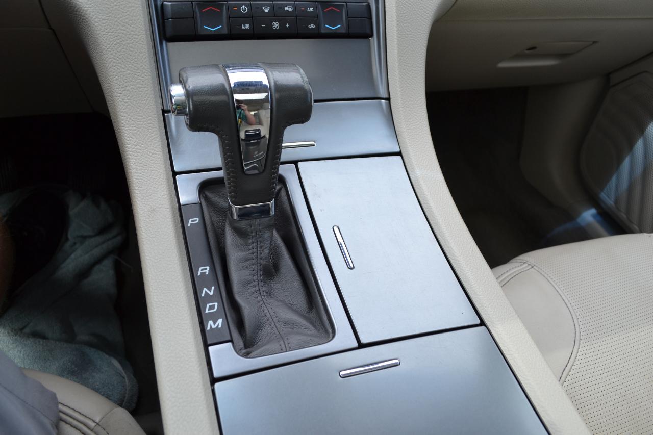 Ford Taurus Limited AWD 2010