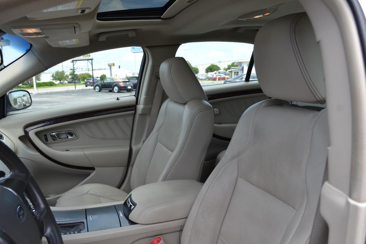 Ford Taurus Limited AWD 2010