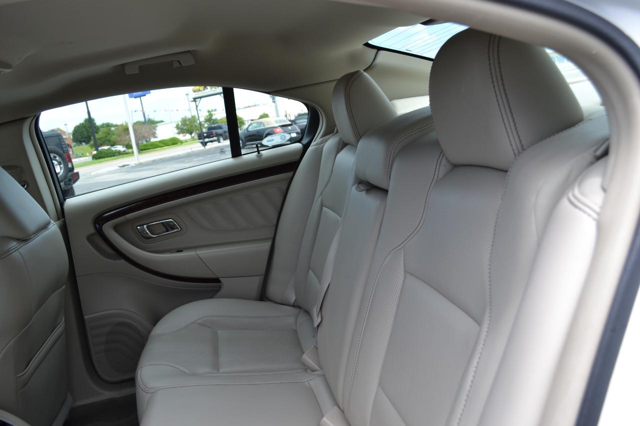 Ford Taurus Limited AWD 2010