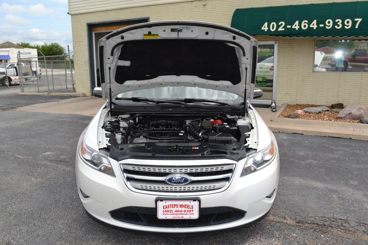 Ford Taurus Limited AWD 2010