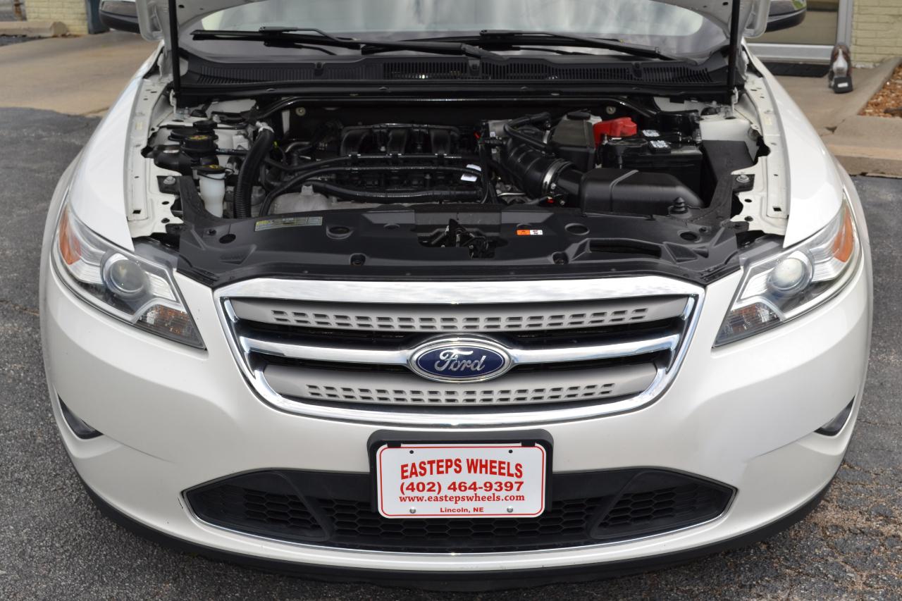 Ford Taurus Limited AWD 2010
