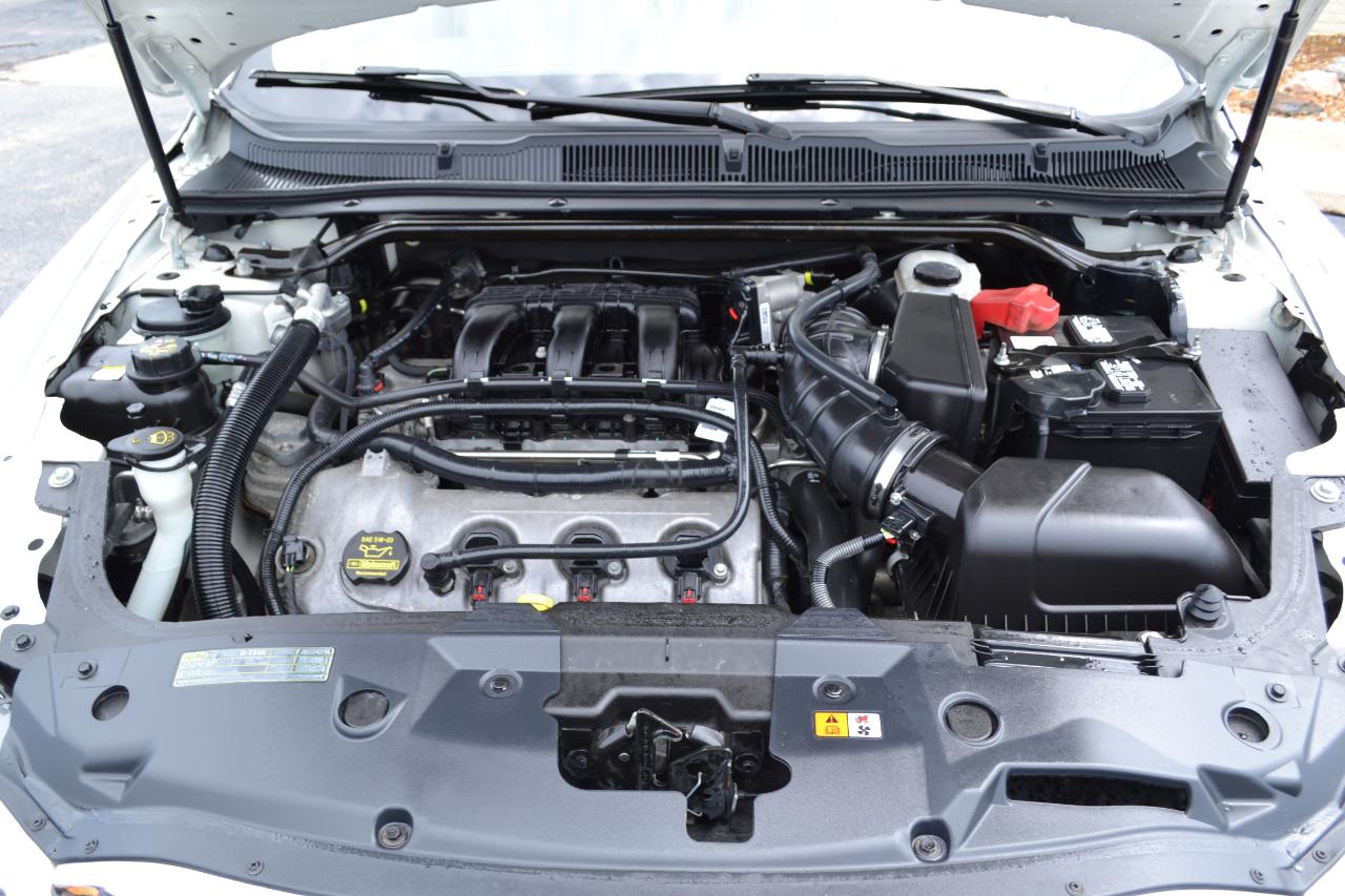 Ford Taurus Limited AWD 2010
