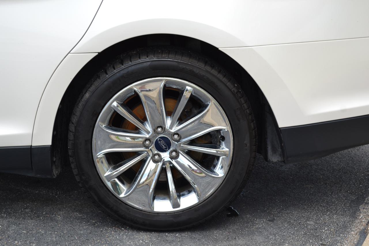Ford Taurus Limited AWD 2010