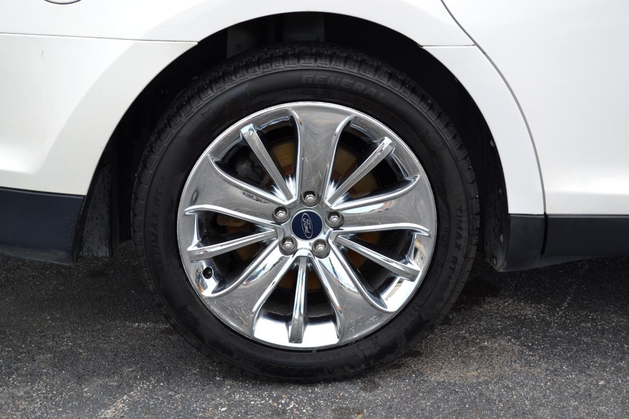 Ford Taurus Limited AWD 2010