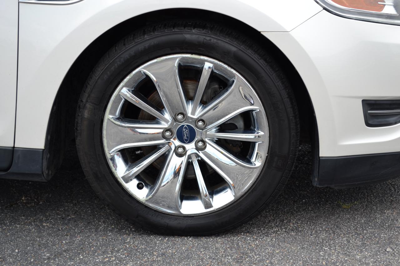 Ford Taurus Limited AWD 2010