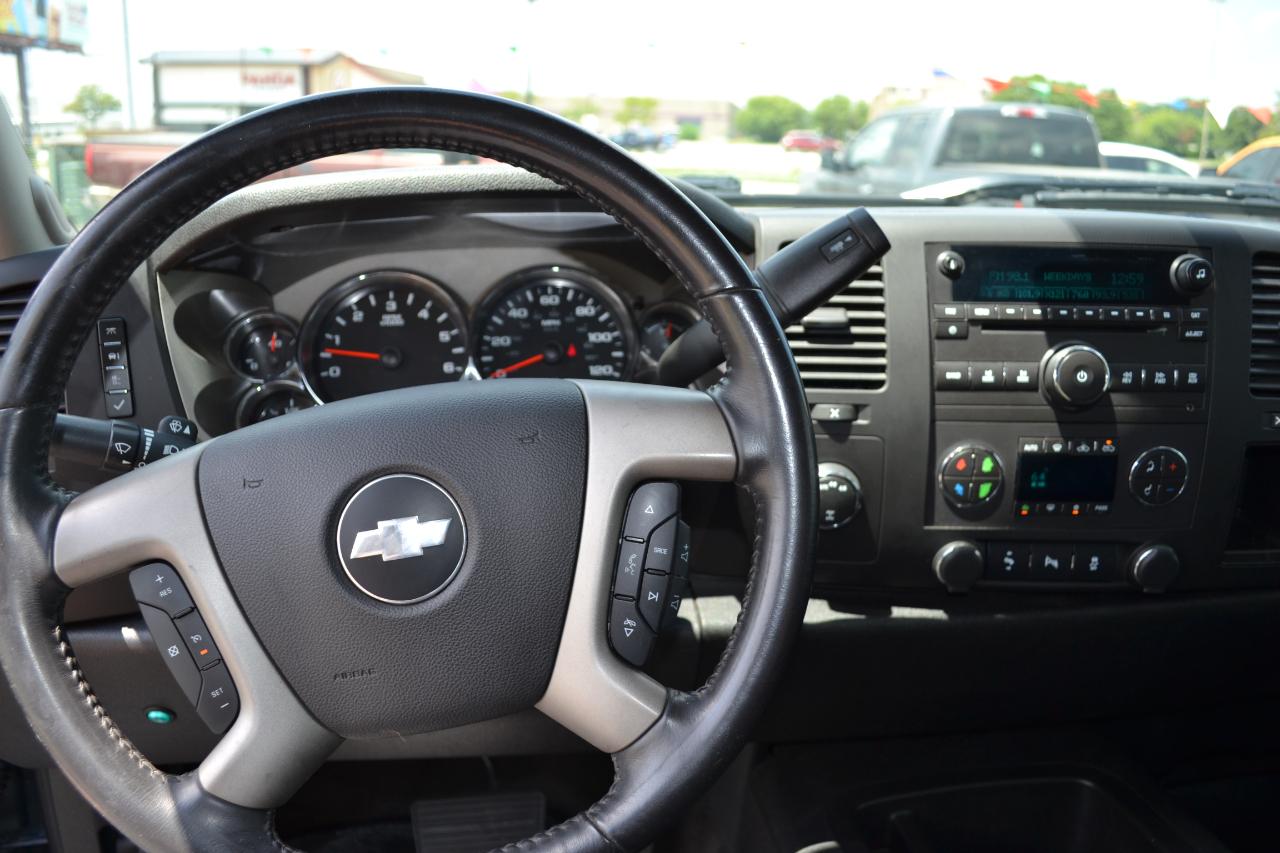 Chevrolet Silverado 1500 LT Crew Cab 4WD 2012