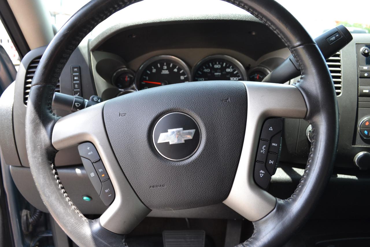 Chevrolet Silverado 1500 LT Crew Cab 4WD 2012