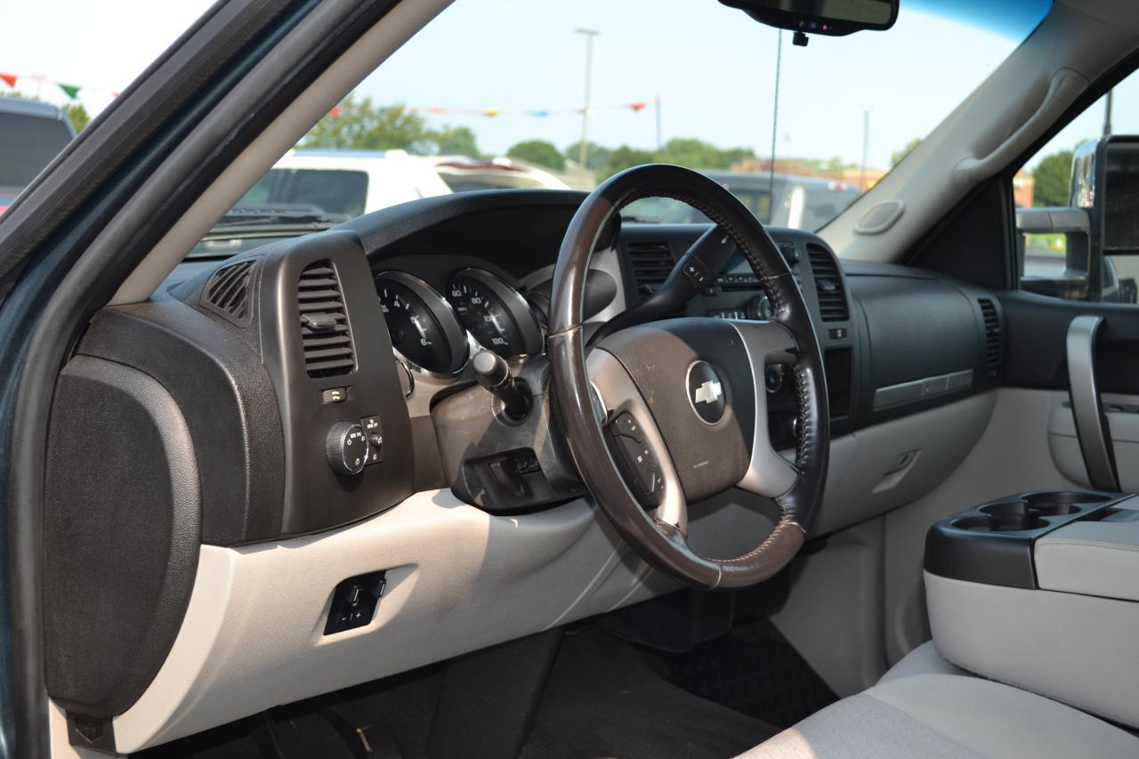 Chevrolet Silverado 2500HD LT Long Box 4WD 2011