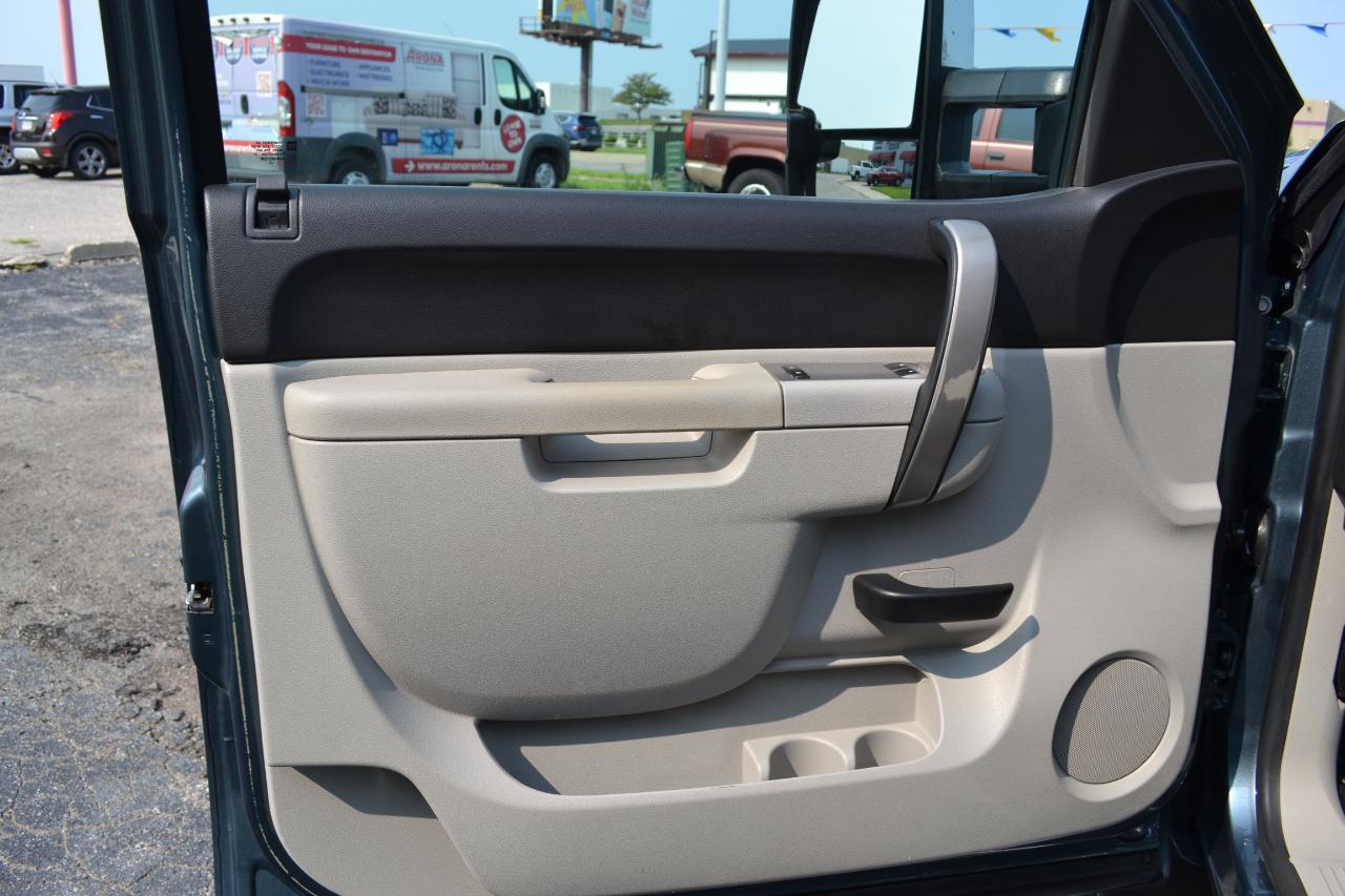 Chevrolet Silverado 2500HD LT Long Box 4WD 2011