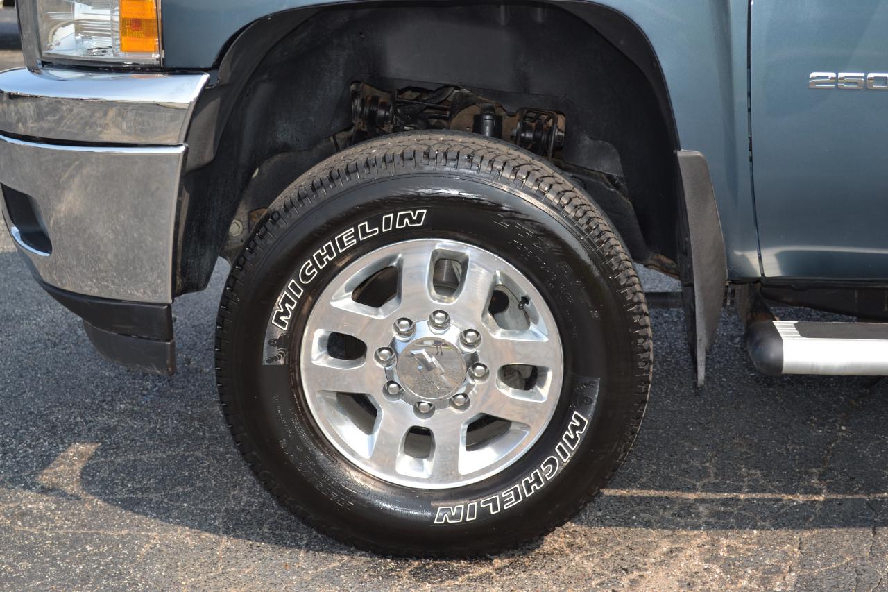 Chevrolet Silverado 2500HD LT Long Box 4WD 2011