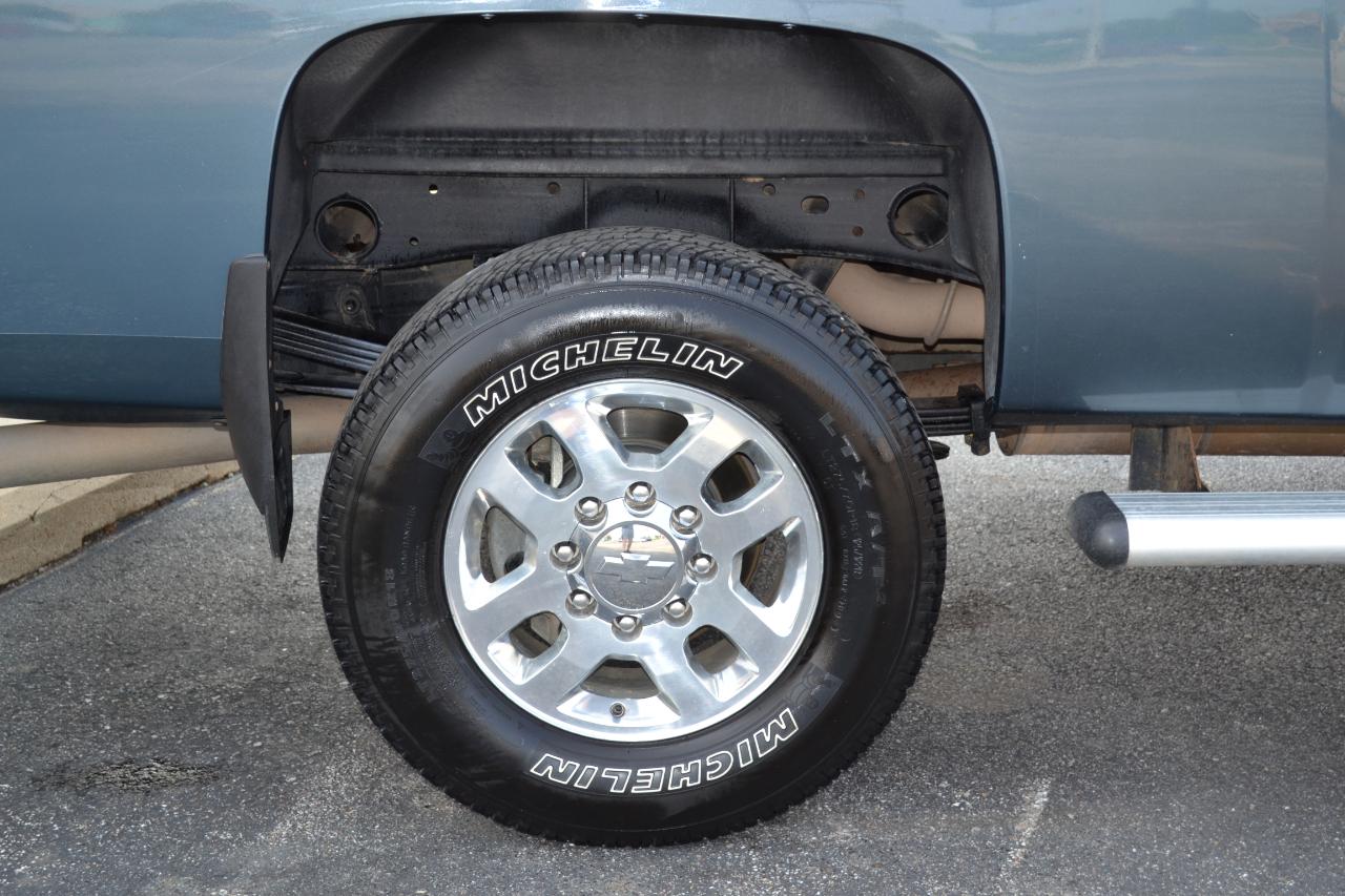 Chevrolet Silverado 2500HD LT Long Box 4WD 2011