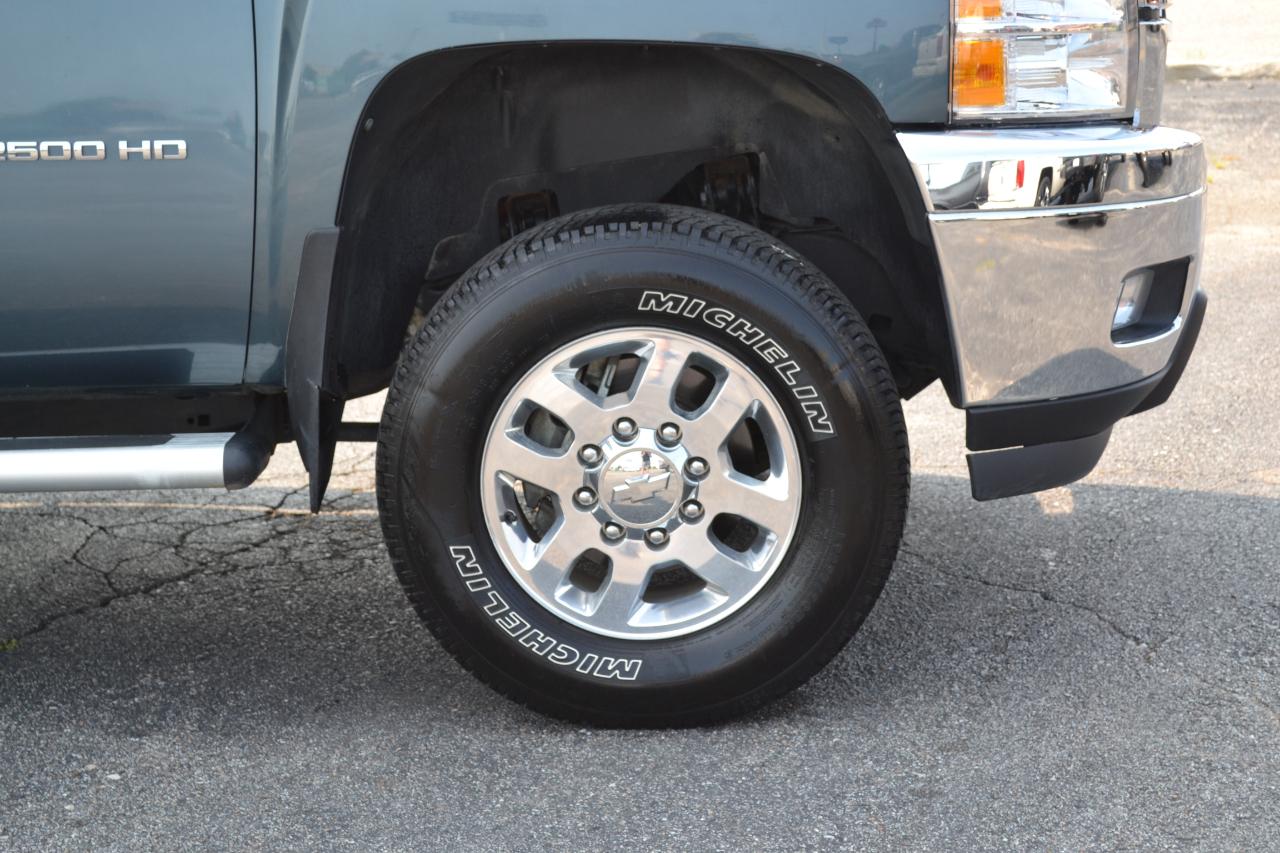 Chevrolet Silverado 2500HD LT Long Box 4WD 2011