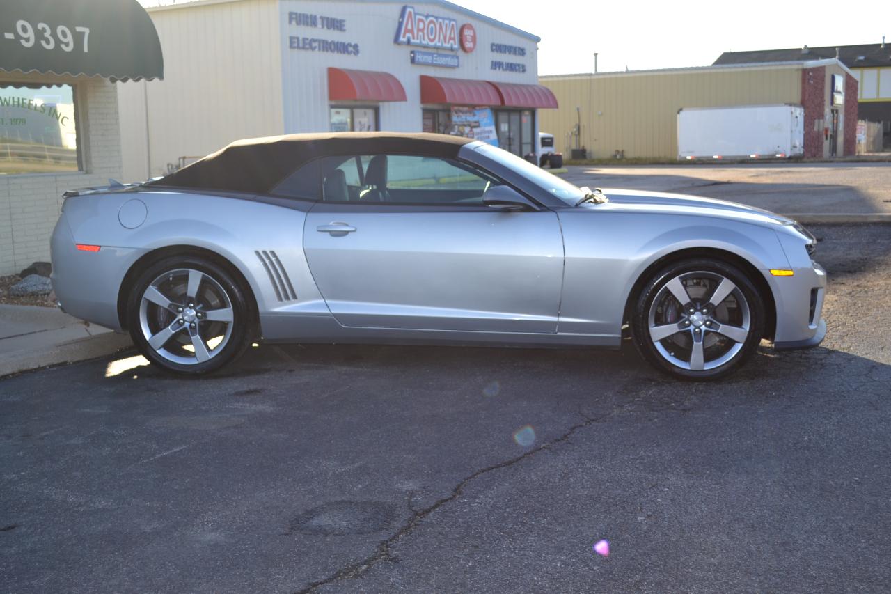 Chevrolet Camaro Convertible 2SS 2012