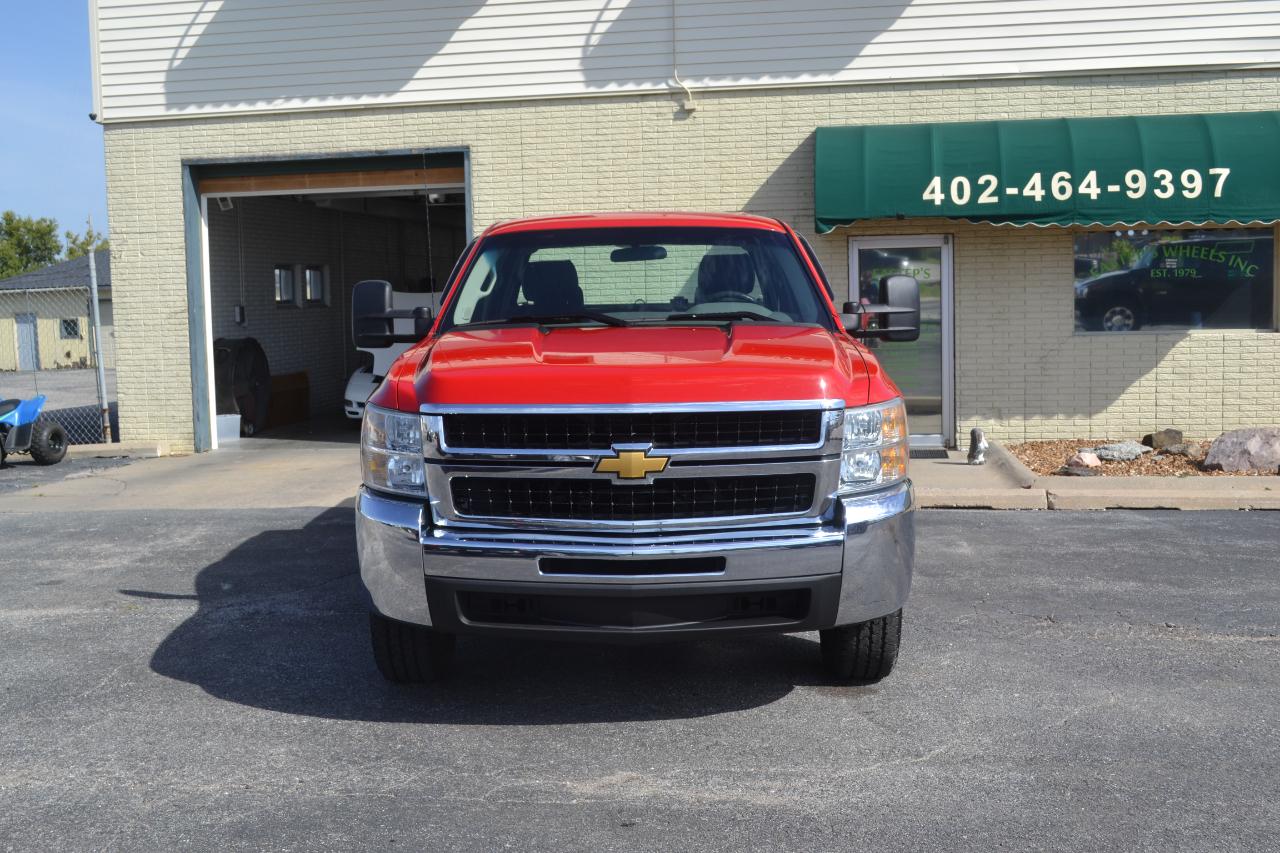 Chevrolet Silverado 2500HD Work Truck Crew Cab 4WD 2010