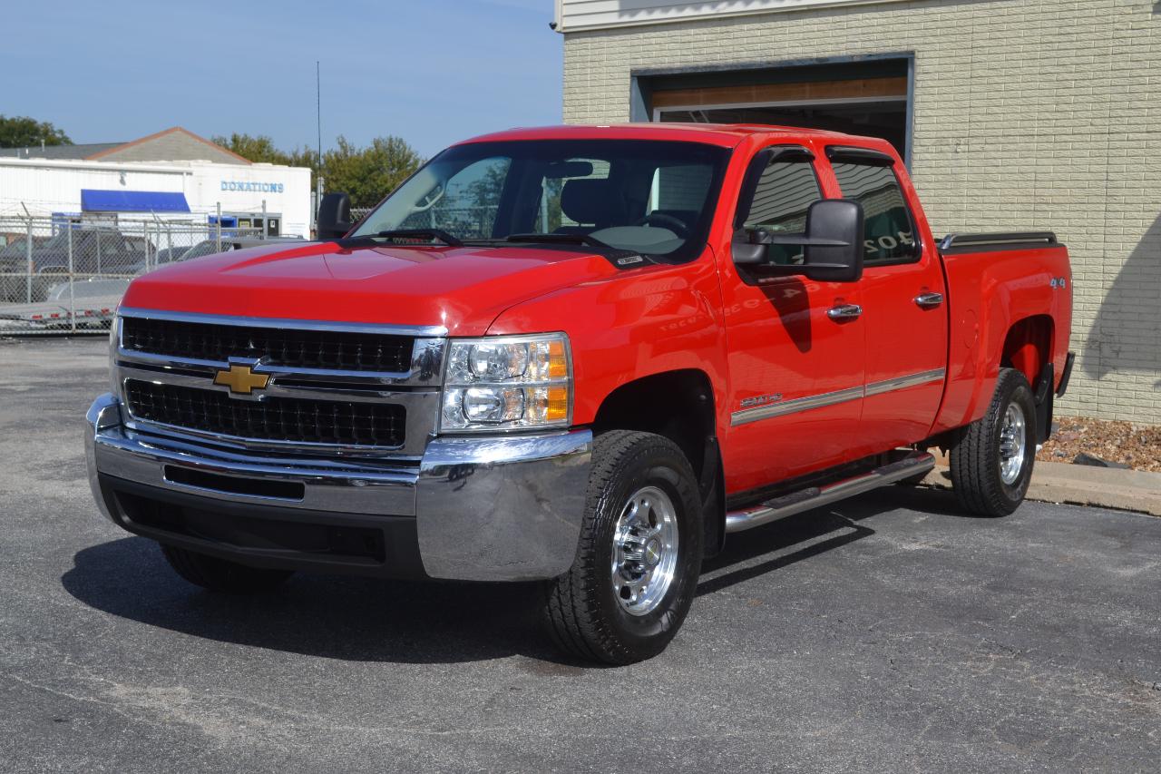 Chevrolet Silverado 2500HD Work Truck Crew Cab 4WD 2010