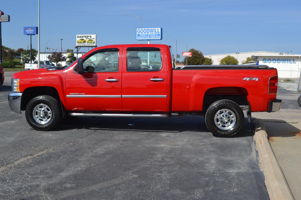Chevrolet Silverado 2500HD Work Truck Crew Cab 4WD 2010