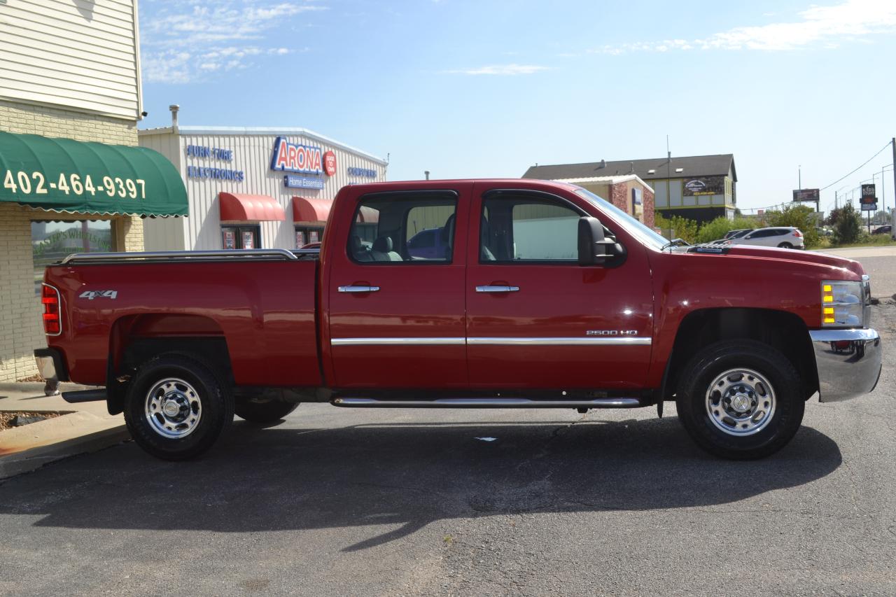 Chevrolet Silverado 2500HD Work Truck Crew Cab 4WD 2010