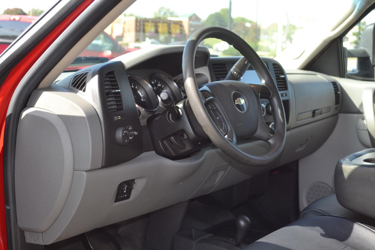 Chevrolet Silverado 2500HD Work Truck Crew Cab 4WD 2010