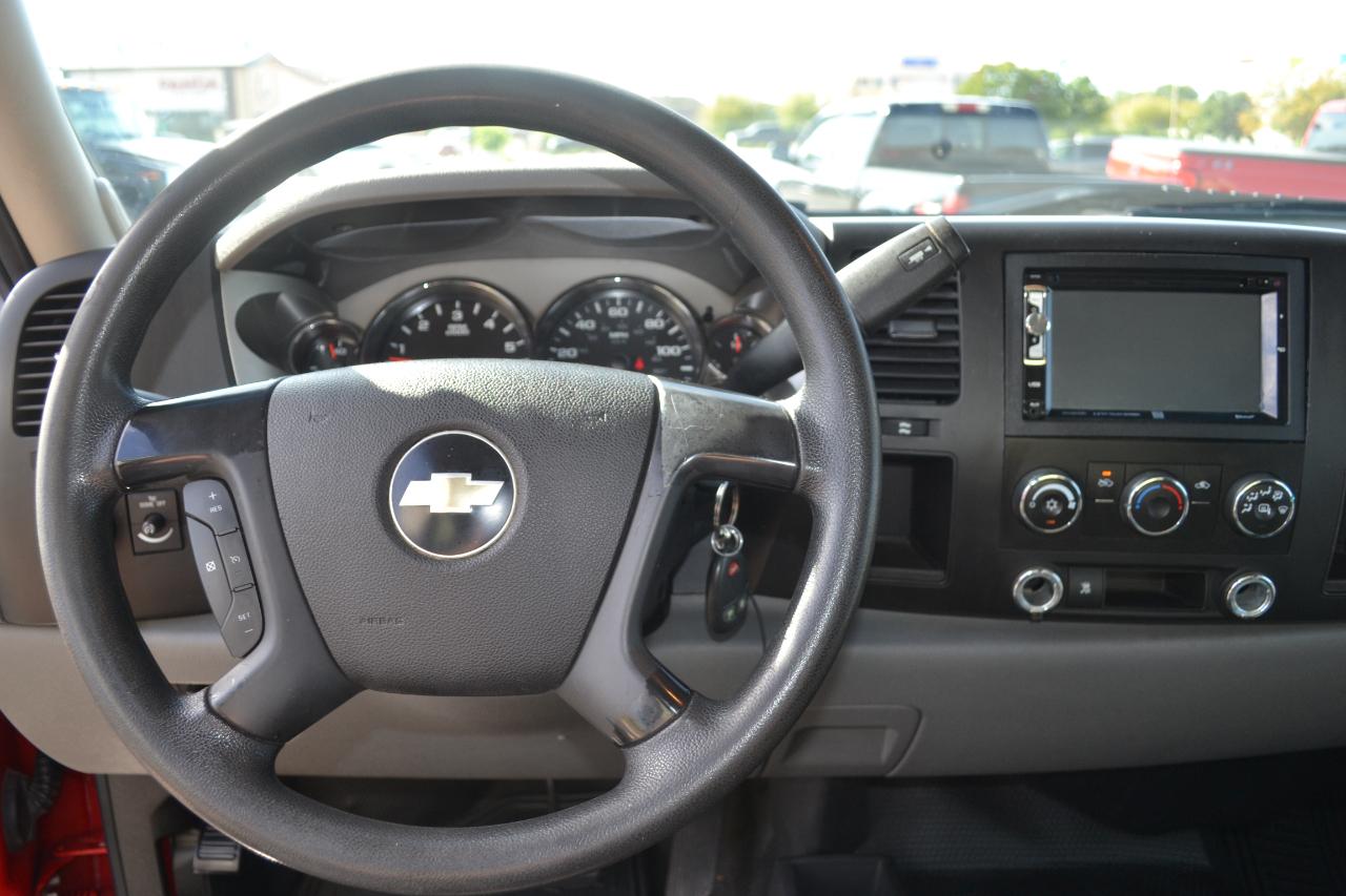 Chevrolet Silverado 2500HD Work Truck Crew Cab 4WD 2010