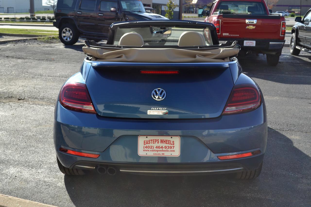 Volkswagen Beetle 2.0T SE Convertible 2018