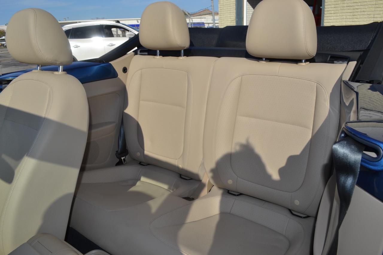 Volkswagen Beetle 2.0T SE Convertible 2018