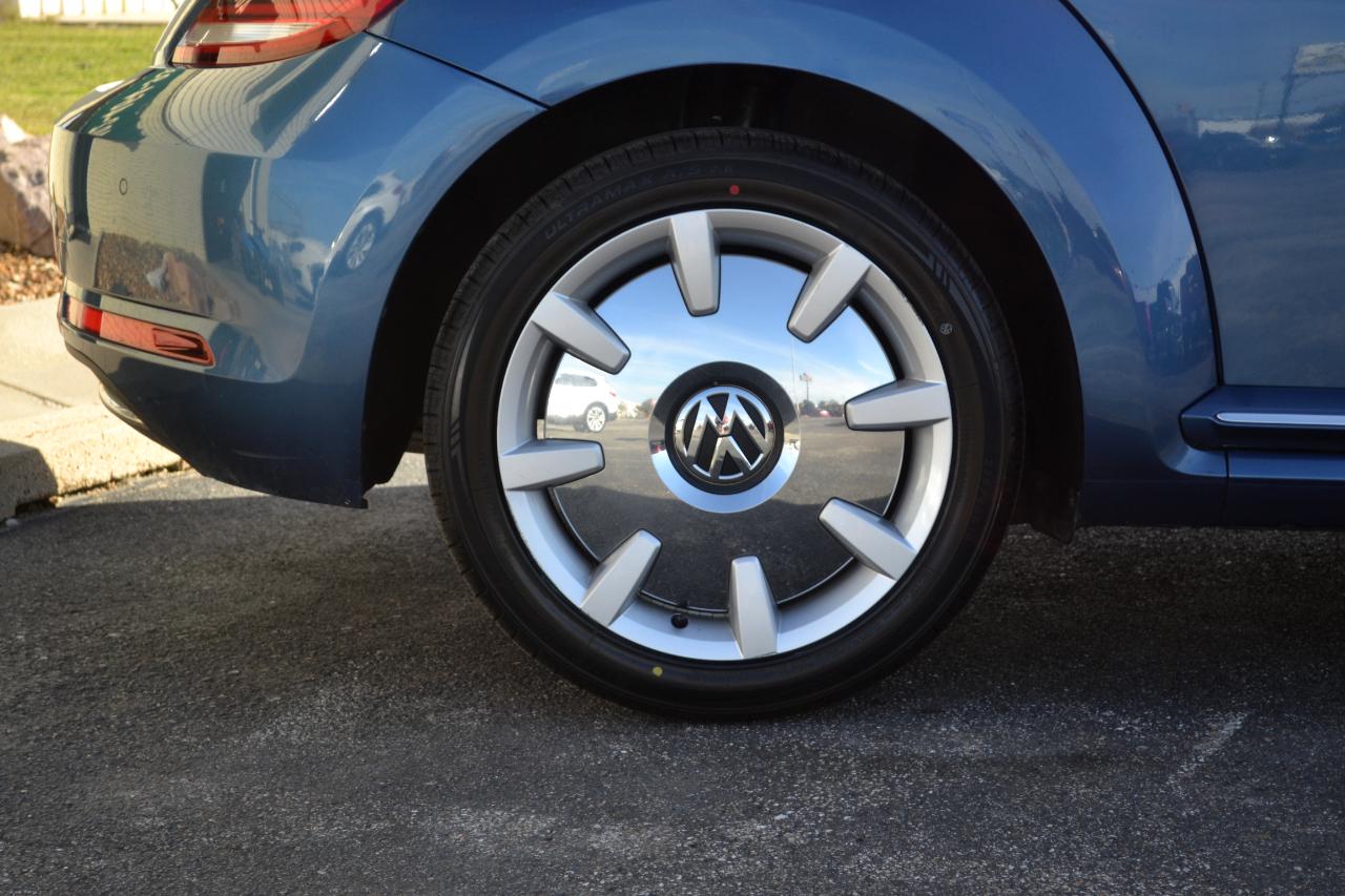 Volkswagen Beetle 2.0T SE Convertible 2018