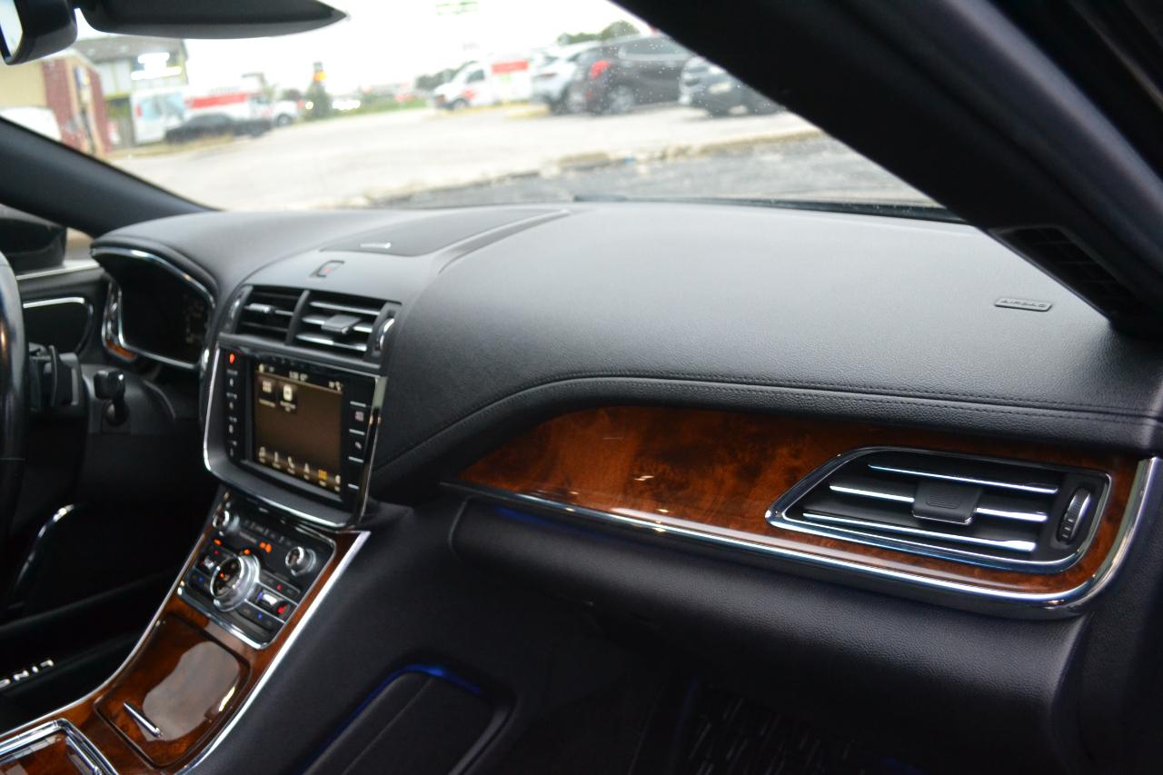 Lincoln Continental Reserve AWD 2017