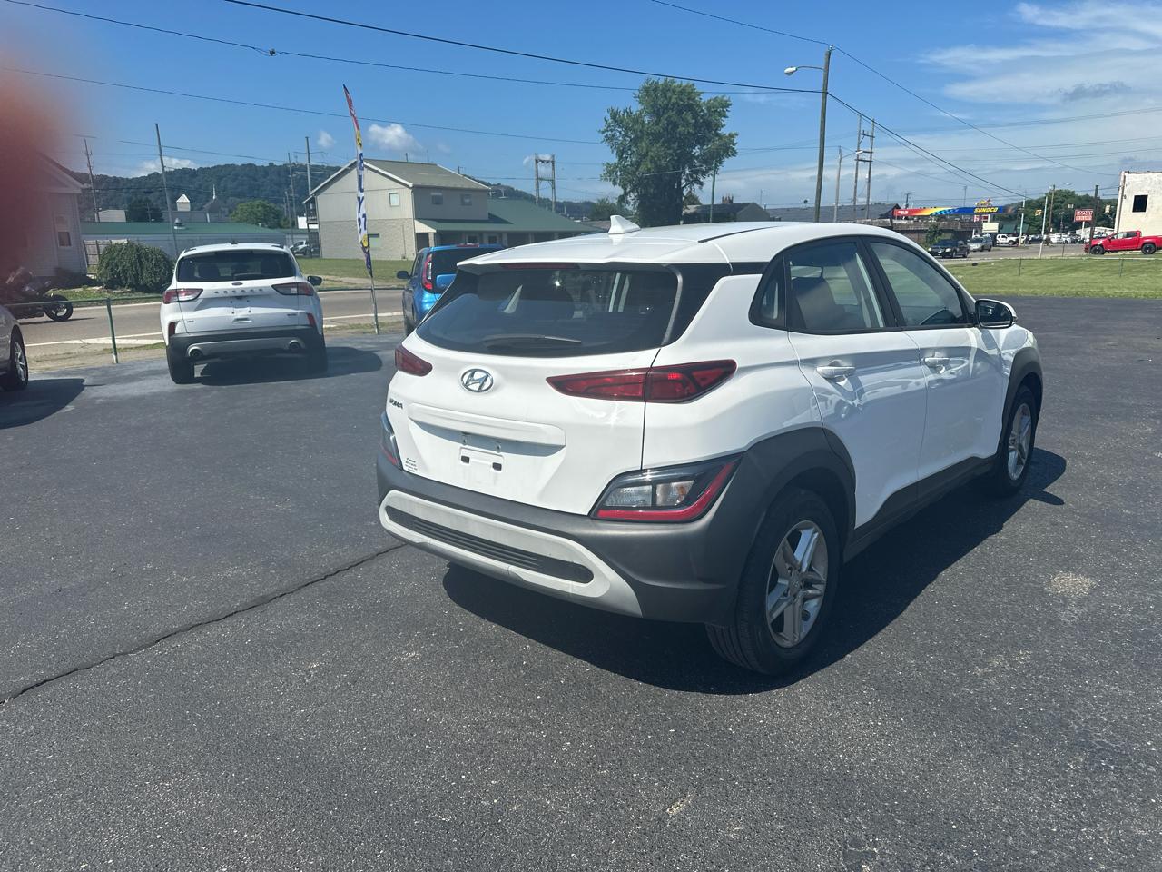 Hyundai Kona SE 2023